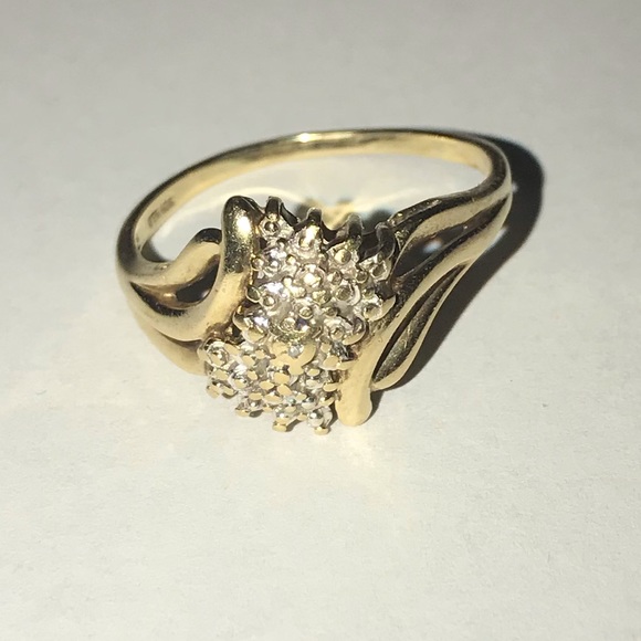 Jewelry - 10K Gold Ring